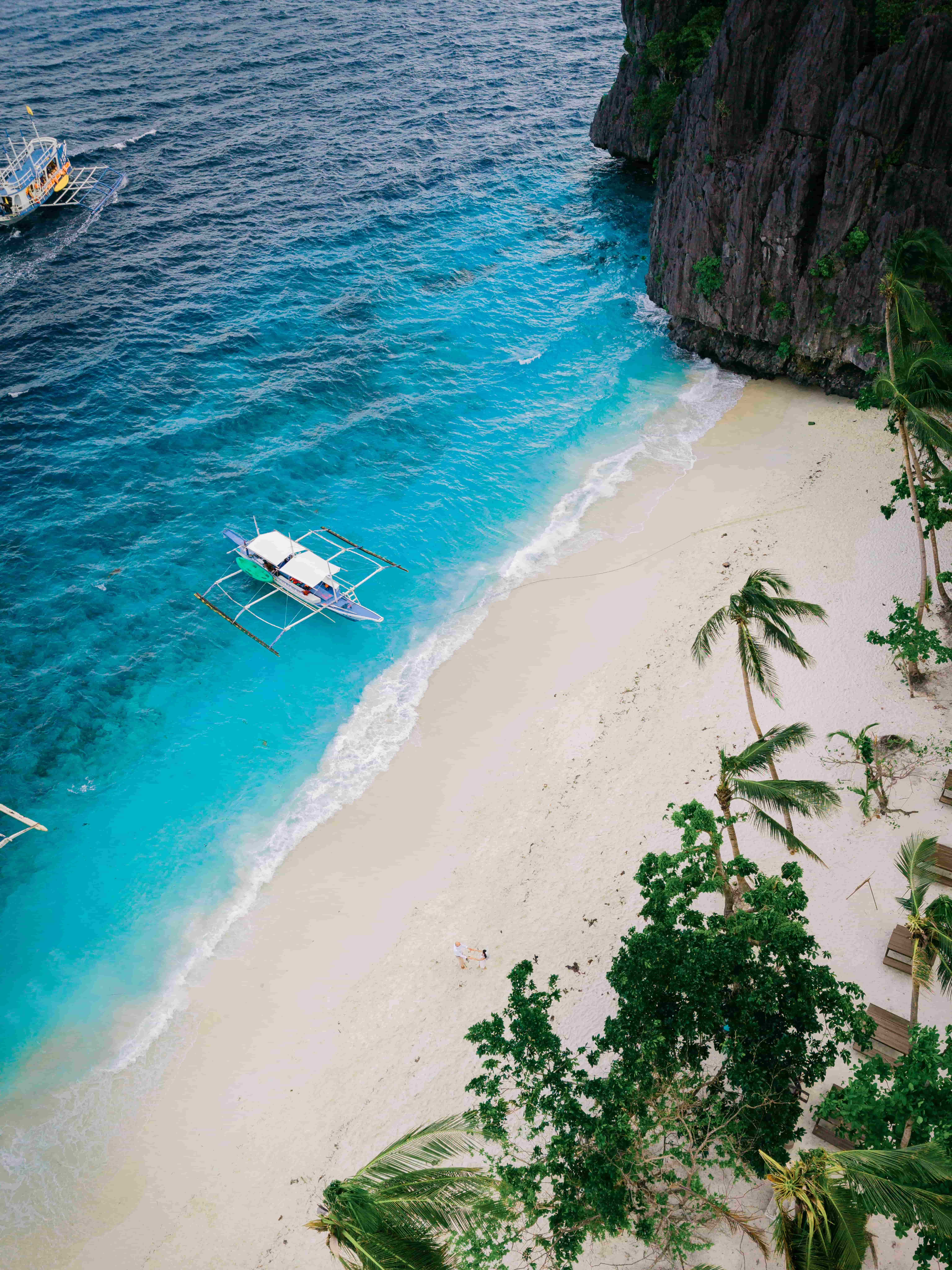 El Nido Tour B: Caves, Sandbars and Snorkeling